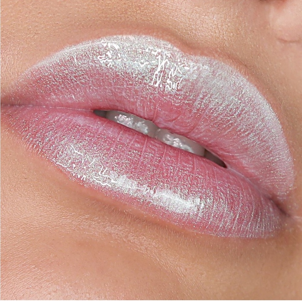 LipSense by Senegence. Shade: Clover, NWT